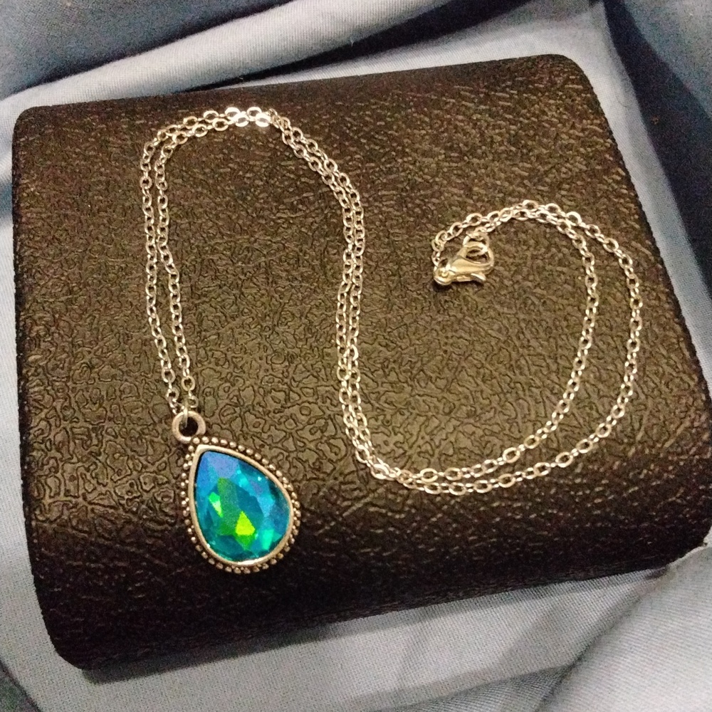 Women's Turquoise Rhinestone Pendant and Necklace NIP!